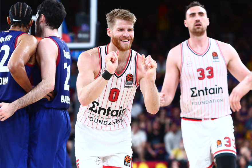 Επική πρόκριση του Ολυμπιακού στο Final-4 της Euroleague - Κέρδισε 63-59 μέσα στη Βαρκελώνη - Βίντεο, φωτογραφίες 