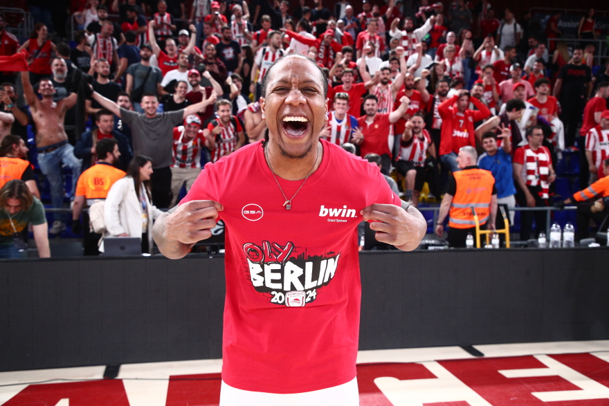 Επική πρόκριση του Ολυμπιακού στο Final-4 της Euroleague - Κέρδισε 63-59 μέσα στη Βαρκελώνη - Βίντεο, φωτογραφίες 