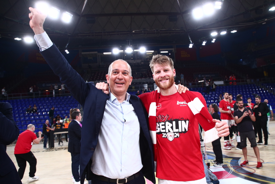 Επική πρόκριση του Ολυμπιακού στο Final-4 της Euroleague - Κέρδισε 63-59 μέσα στη Βαρκελώνη - Βίντεο, φωτογραφίες 