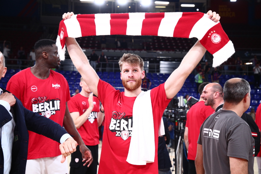 Επική πρόκριση του Ολυμπιακού στο Final-4 της Euroleague - Κέρδισε 63-59 μέσα στη Βαρκελώνη - Βίντεο, φωτογραφίες 