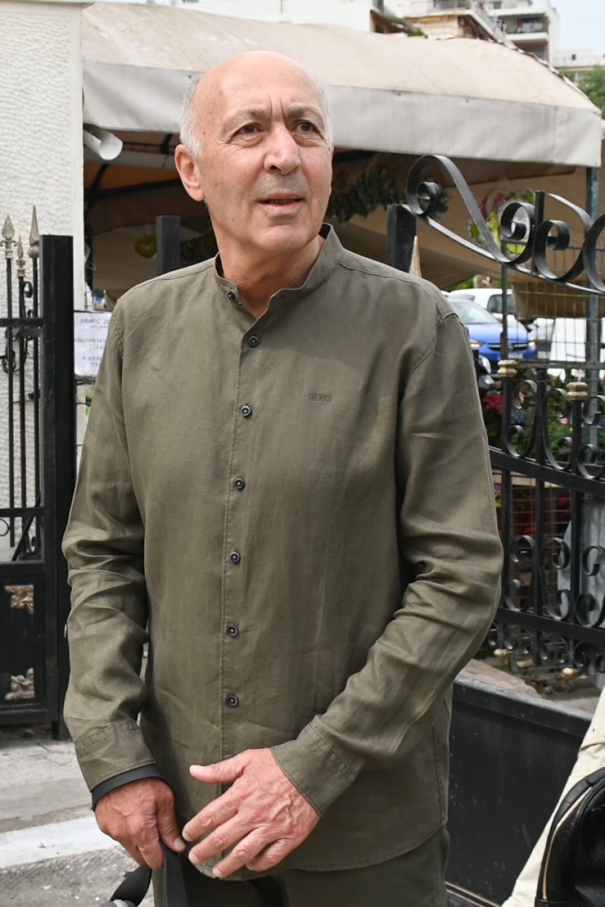  Άννα Παναγιωτοπούλου: Σε κλίμα συγκίνησης το τελευταίο αντίο στην αγαπημένη ηθοποιό 