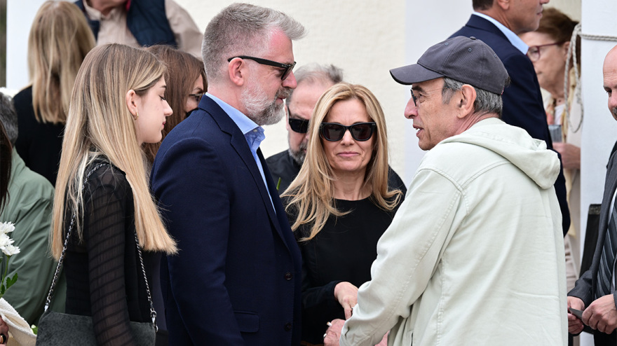  Άννα Παναγιωτοπούλου: Σε κλίμα συγκίνησης το τελευταίο αντίο στην αγαπημένη ηθοποιό 