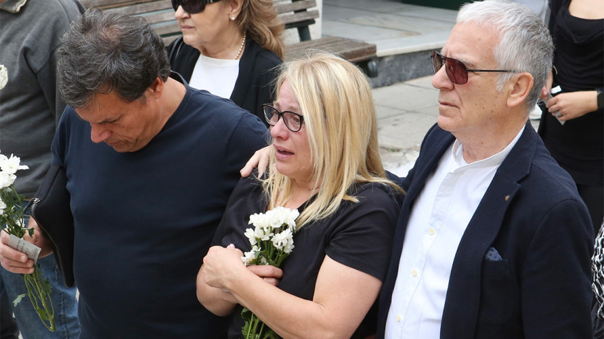  Άννα Παναγιωτοπούλου: Σε κλίμα συγκίνησης το τελευταίο αντίο στην αγαπημένη ηθοποιό 