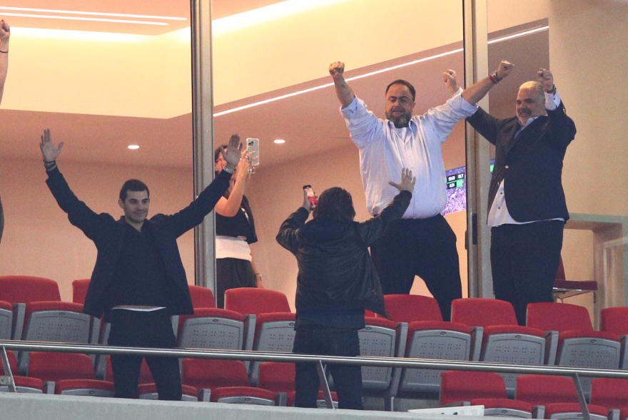 Ολυμπιακός: Ελληνική τραγωδία για την Άστον Βίλα, γράφουν οι Άγγλοι - «Φέρτε μας το Ευρωπαϊκό» το σύνθημα του κόσμου του Ολυμπιακού