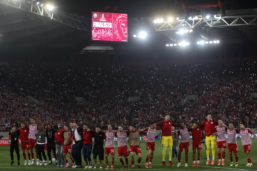 Ολυμπιακός: Ελληνική τραγωδία για την Άστον Βίλα, γράφουν οι Άγγλοι - «Φέρτε μας το Ευρωπαϊκό» το σύνθημα του κόσμου του Ολυμπιακού