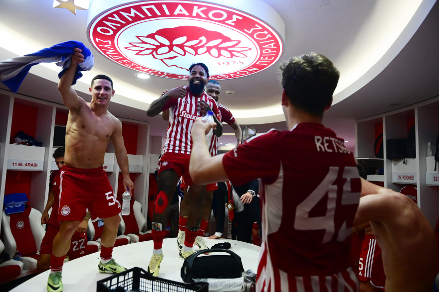 Ολυμπιακός: Ελληνική τραγωδία για την Άστον Βίλα, γράφουν οι Άγγλοι - «Φέρτε μας το Ευρωπαϊκό» το σύνθημα του κόσμου του Ολυμπιακού