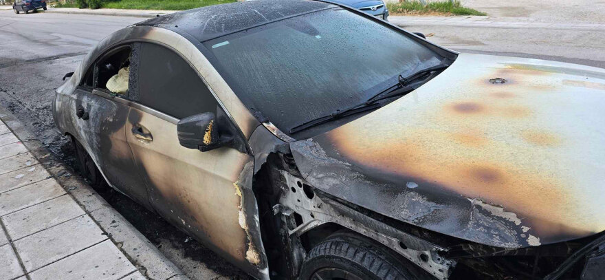 Θεσσαλονίκη: Κακουργηματική δίωξη σε 32χρονο που έβαλε φωτιά σε τρία ΙΧ και ένα παράπηγμα στον Λαγκαδά
