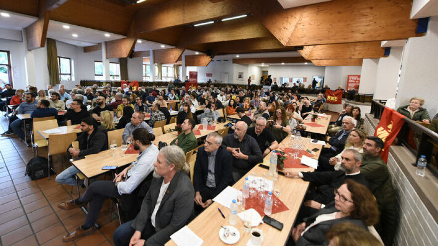 Στο Ντίσελντορφ ο Κουτσούμπας: Πιο δυνατό το ΚΚΕ εκεί που παίρνονται οι αντιλαϊκές αποφάσεις