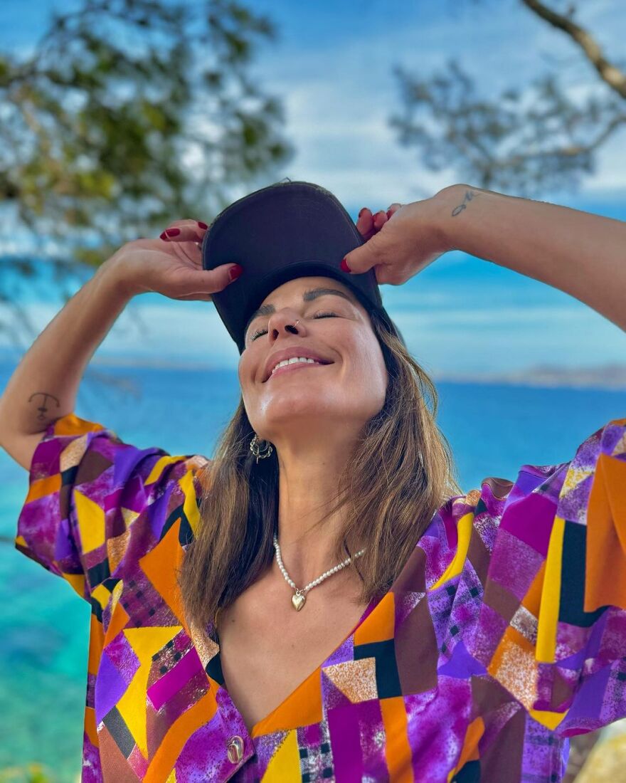 Κατερίνα Παπουτσάκη: Το φωτογραφικό άλμπουμ από τις διακοπές με τους γιους της στο Αγκίστρι