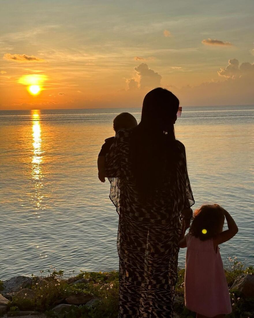 Ναόμι Κάμπελ: Οι φωτογραφίες στο Instagram με τα δύο της παιδιά 