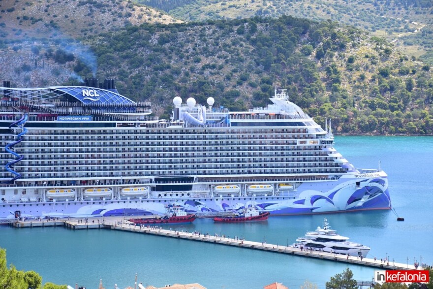 Κεφαλονιά: Κατέπλευσε στο λιμάνι Αργοστολίου τo πελώριο κρουαζιερόπλοιο Norwegian Viva - Δείτε φωτογραφίες