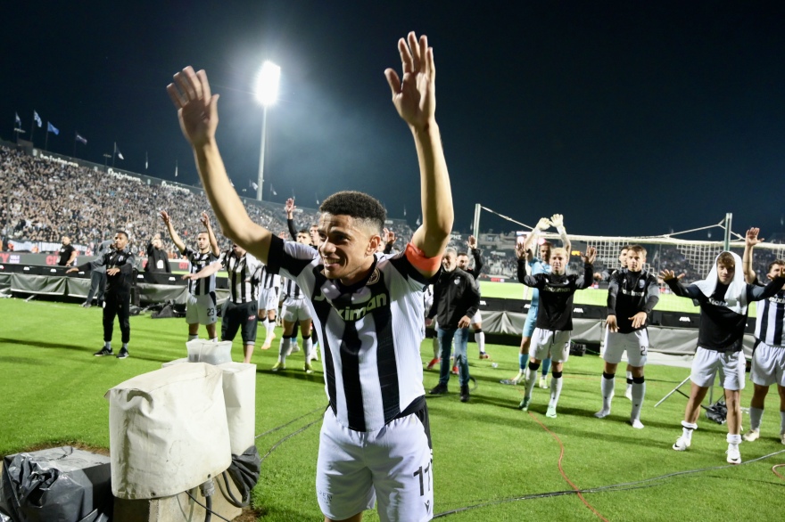 Ζωντανός για τον τίτλο ο ΠΑΟΚ, 2-0 τον Ολυμπιακό στην Τούμπα - Δείτε τα γκολ 