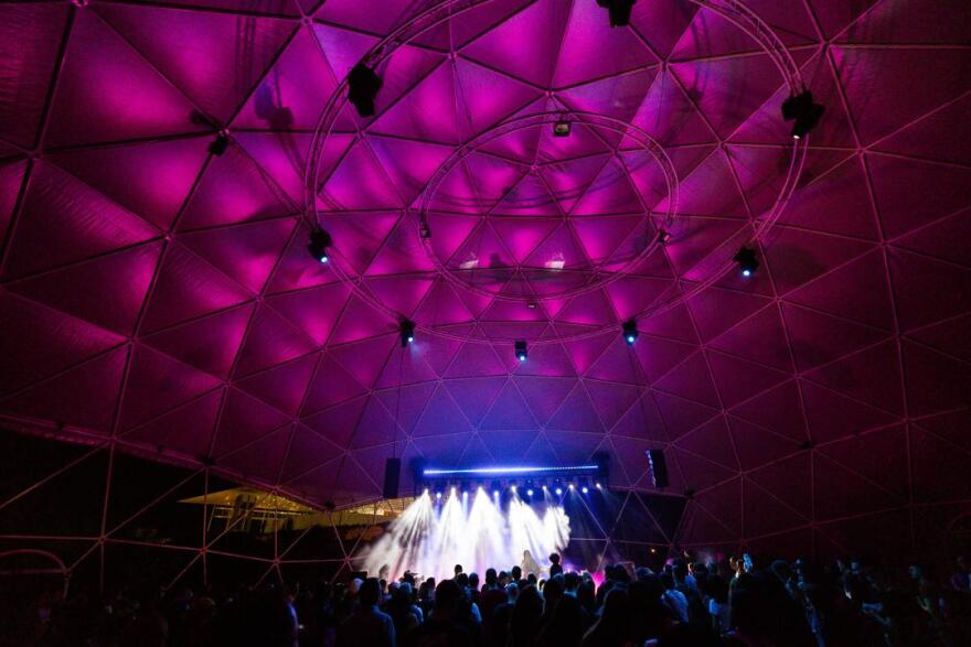 Κέντρο Πολιτισμού Ίδρυμα Σταύρος Νιάρχος: Συναυλίες, θερινό σινεμά και διανυκτερεύσεις κάτω από την Πανσέληνο