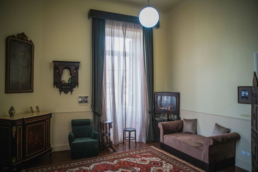 Το σπίτι του Καβάφη στην Αλεξάνδρεια απέκτησε ξανά ζωή - Δείτε φωτογραφίες