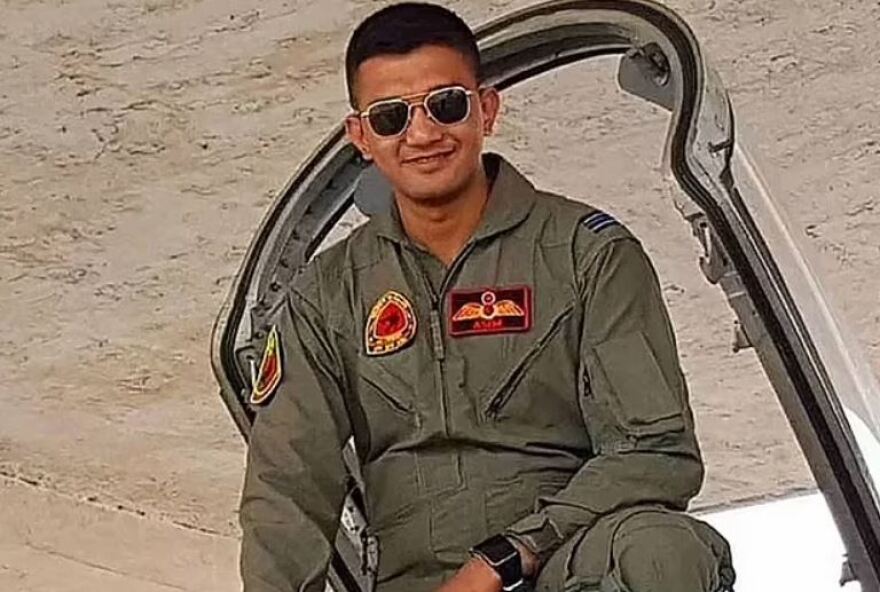 Μπαγκλαντές: Τραγική κατάληξη σε φιγούρα αλά Top Gun - Το μαχητικό συνετρίβη, ο πιλότος έχασε τη ζωή του