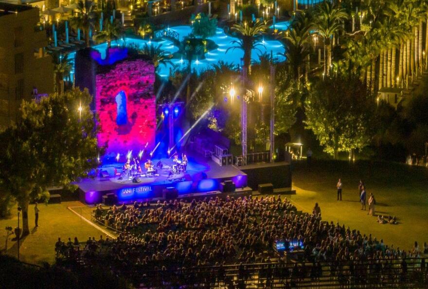 Πλάθιντο Ντομίνγκο, Τομ Τζόουνς και άλλοι σημαντικοί καλλιτέχνες στο φετινό Sani Festival