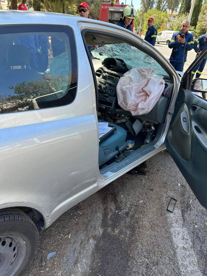 Καβούρι: Νεκρός 37χρονος σε τροχαίο δυστύχημα - Δείτε φωτογραφίες