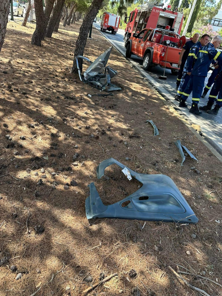 Καβούρι: Νεκρός 37χρονος σε τροχαίο δυστύχημα - Δείτε φωτογραφίες