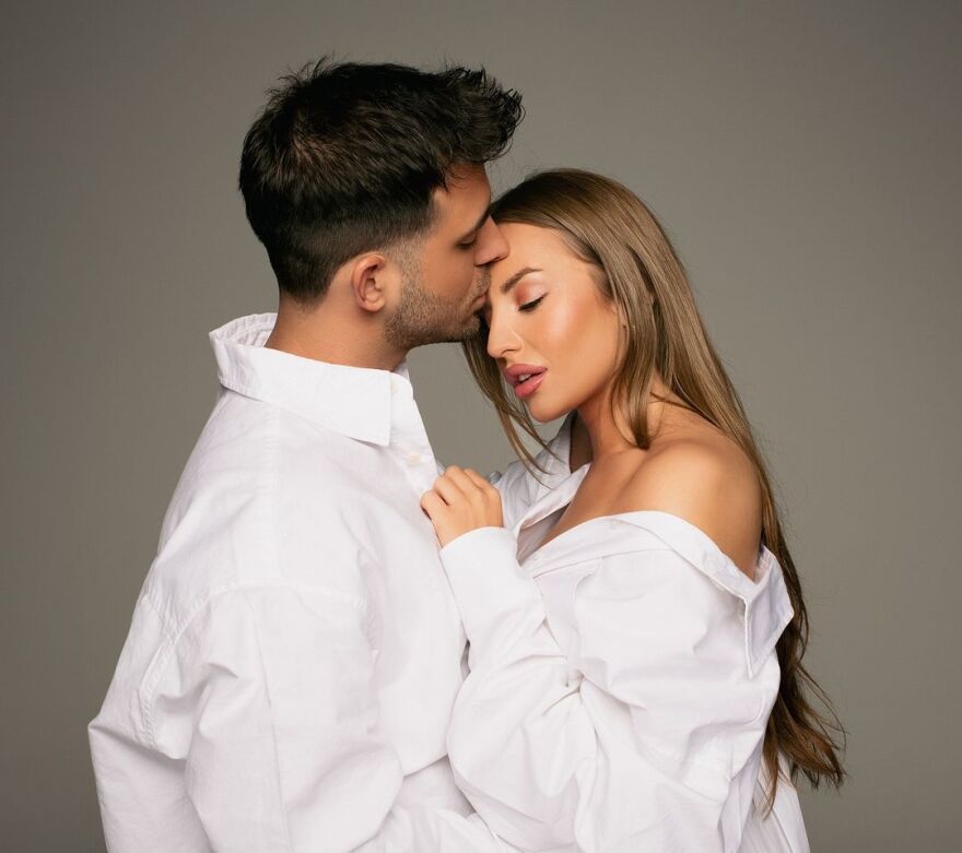 Ανδρομάχη: Έγκυος η τραγουδίστρια - Θεέ μου σε ευχαριστώ γι’ αυτή την ευλογία, γράφει στο Instagram