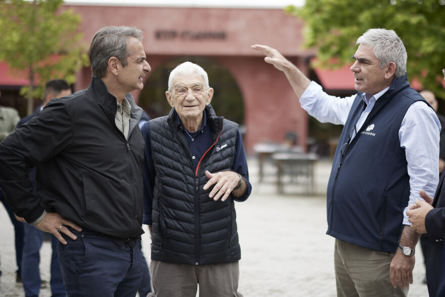 ﻿Στο κτήμα του Γιάννη Μπουτάρη ο Κυριάκος Μητσοτάκης