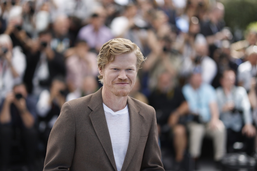 Γιώργος Λάνθιμος: Στο photocall των Καννών μαζί με το καστ του Kinds of Kindness