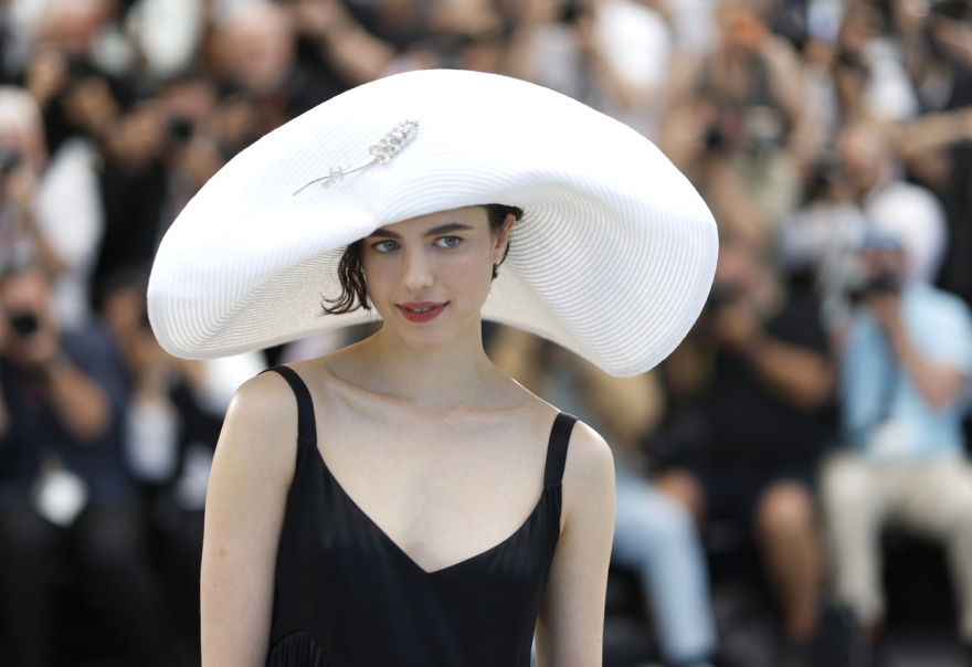 Γιώργος Λάνθιμος: Στο photocall των Καννών μαζί με το καστ του Kinds of Kindness