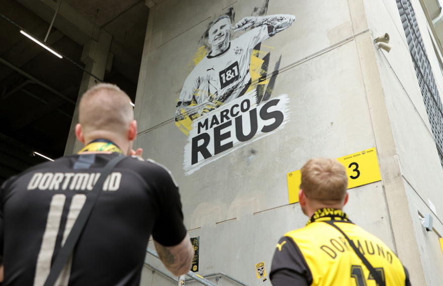 Μαγικό κορεό και καθολική αποθέωση στο «αντίο» του Ρόις από τους οπαδούς της Ντόρτμουντ - Δείτε βίντεο