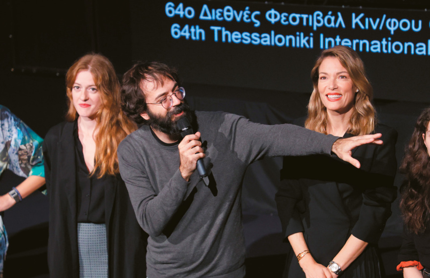 Το μοντέλο και η συγγραφέας: Πώς η Βίκυ Καγιά έγινε Ιωάννα Καρυστιάνη