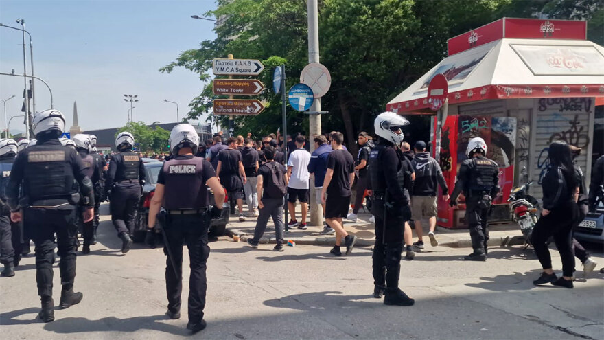 Θεσσαλονίκη: Επί ποδός η ΕΛΑΣ για το ντέρμπι - Συνελήφθη οπαδός που είχε πάνω του σπάθα  
