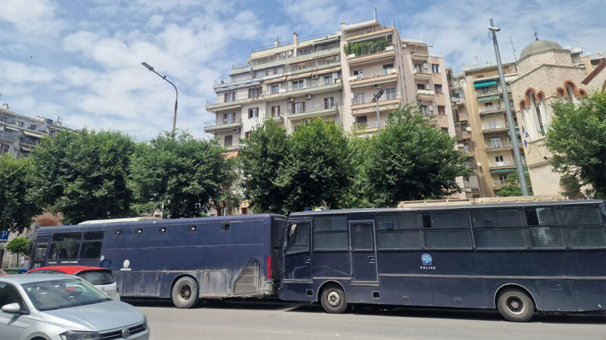 Θεσσαλονίκη: Επί ποδός η ΕΛΑΣ για το ντέρμπι - Συνελήφθη οπαδός που είχε πάνω του σπάθα  