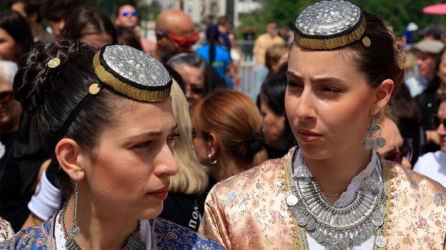 Οι εύζωνες φόρεσαν ποντιακά - Δείτε πώς η Προεδρική Φρουρά τίμησε τη Γενοκτονία των Ποντίων 