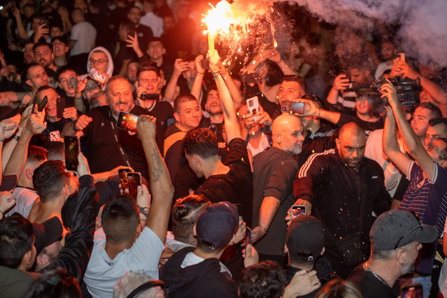 Ολονύχτιο γλέντι στον Λευκό Πύργο: Ο ΠΑΟΚ πανηγυρίζει το 4ο πρωτάθλημα της ιστορίας του - Δείτε βίντεο και φωτογραφίες 