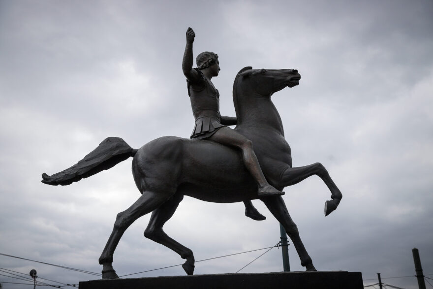 Μέγας Αλέξανδρος: Η ιστορία της δημιουργίας του έφιππου ανδριάντα του από τον Γιάννη Παππά