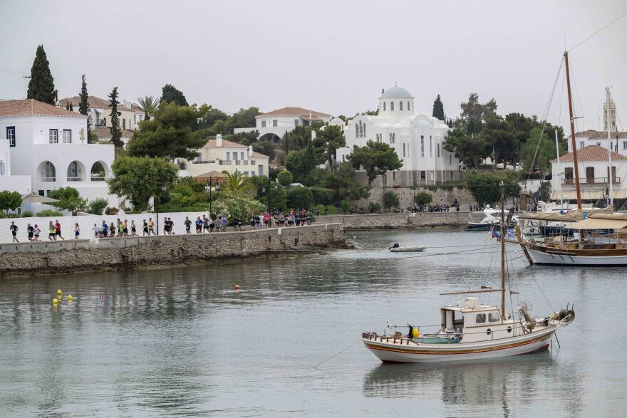 Spetsathlon: Η κορυφαία αθλητική διοργάνωση γιόρτασε 10 χρόνια με ρεκόρ συμμετοχών