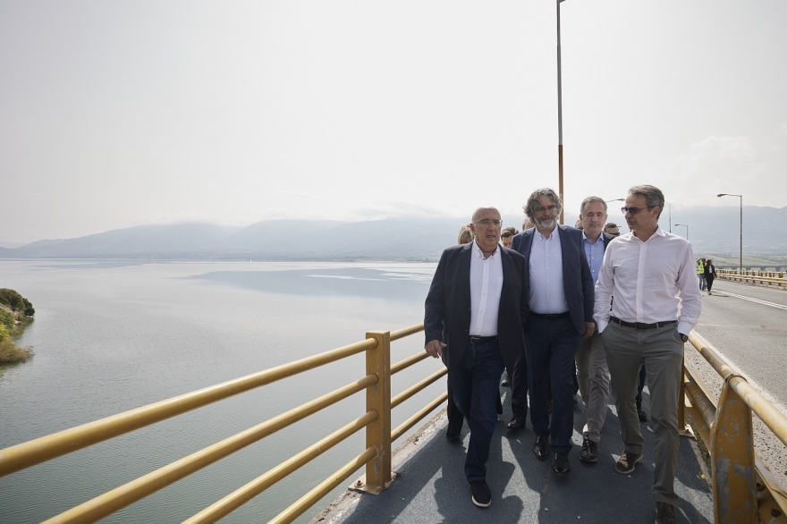 Κυριάκος Μητσοτάκης: Στην εκκλησία των Αγίων Κωνσταντίνου και Ελένης στη Θεσσαλονίκη - Δείτε φωτογραφίες