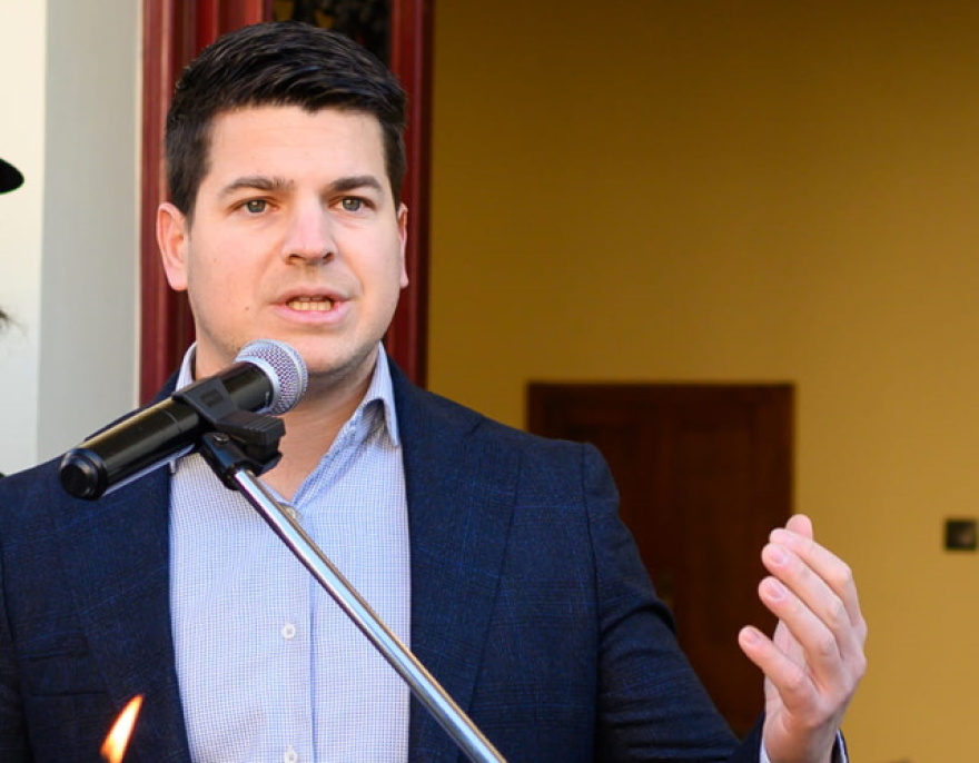 Αρτέμης Σώρρας: Ισχυρές αστυνομικές δυνάμεις και κλιμάκιο της Πολεοδομίας στη βίλα-αρχηγείο στο Λαγονήσι - Σφραγίζουν το διπλανό οικόπεδο