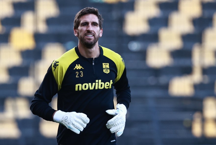 Τρέλα στην ανοιχτή προπόνηση του Άρη - Ζήτησαν το Κύπελλο από τους παίκτες οι οπαδοί του - Φωτογραφίες 