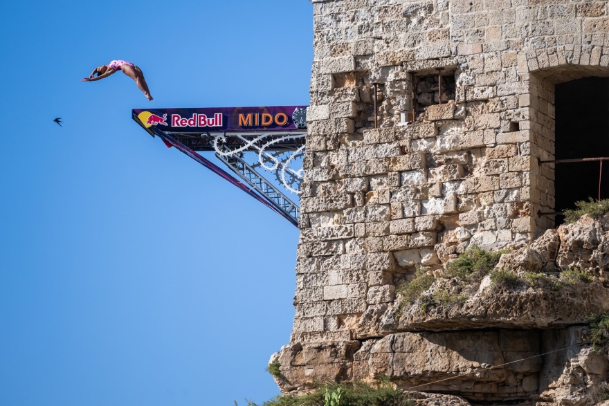 Red Bull Cliff Diving:  Τρεις ημέρες γεμάτες δράση στη λίμνη Βουλιαγμένης