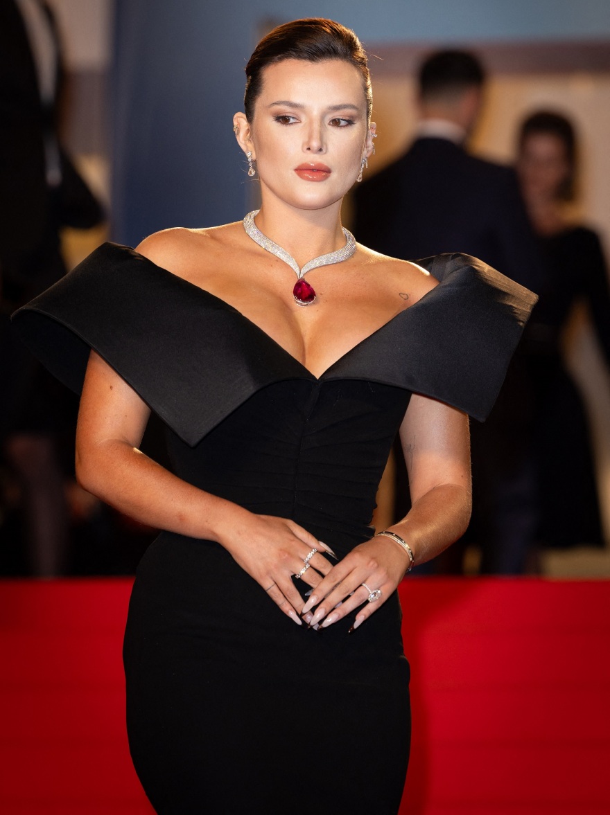 Μπέλα Θορν: Πήγε στις Κάννες αλλά στα social media δεν ενθουσιάστηκαν με την εμφάνισή της 