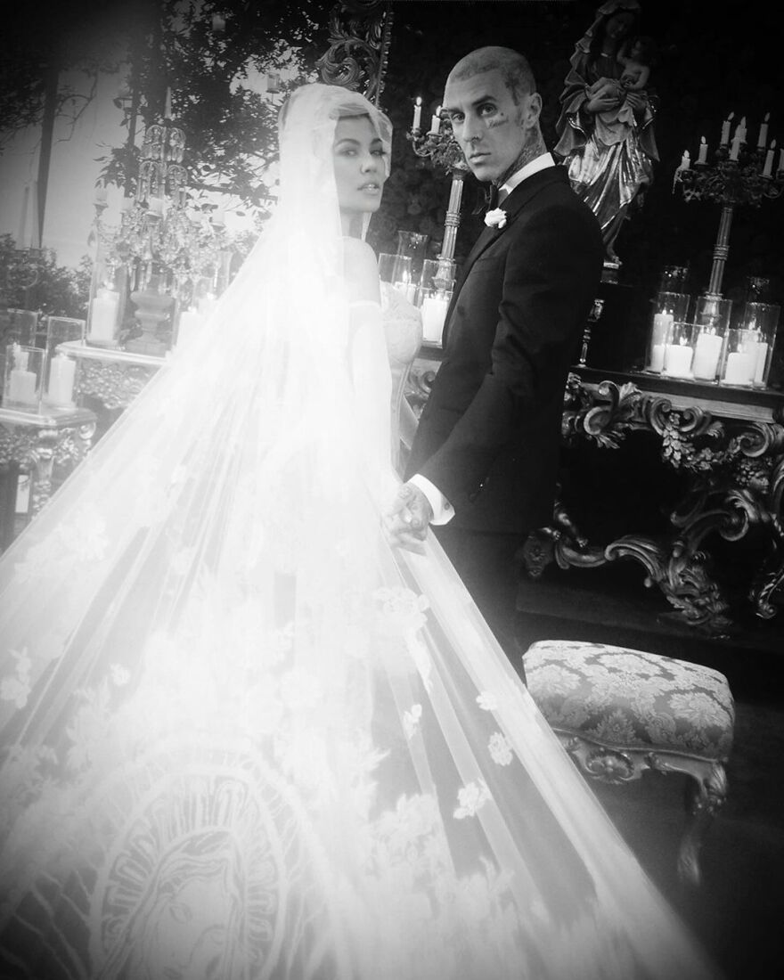 Τράβις Μπάρκερ - Κόρτνεϊ Καρντάσιαν: Γιορτάζουν δύο χρόνια γάμου - Οι αναρτήσεις τους στο Instagram