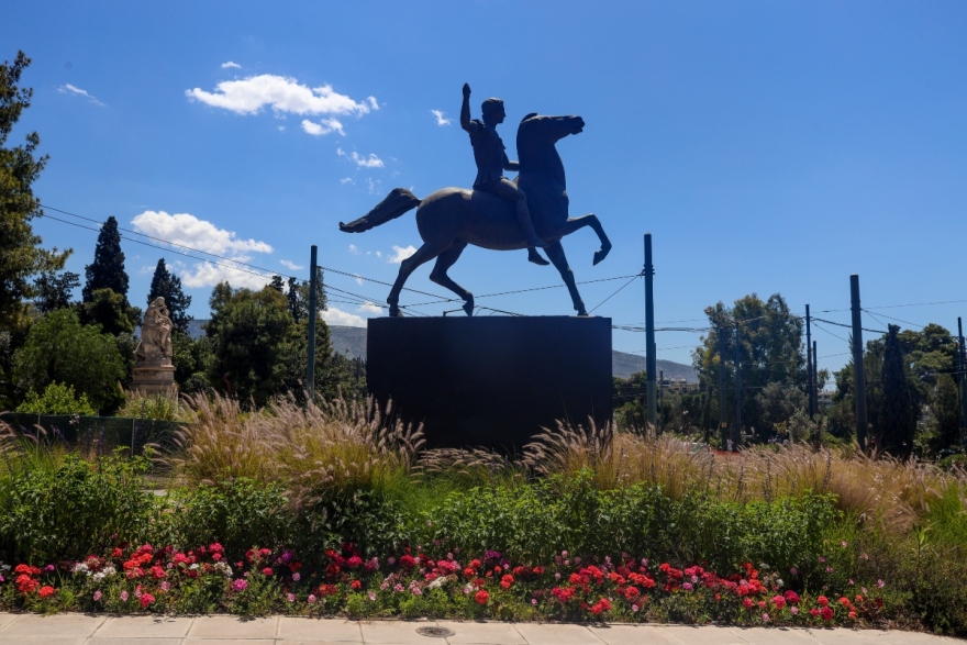 Καιρός: Επιτέλους τέλος με την αφρικανική σκόνη - Γαλάζιος ο ουρανός στην Αττική, δείτε φωτογραφίες