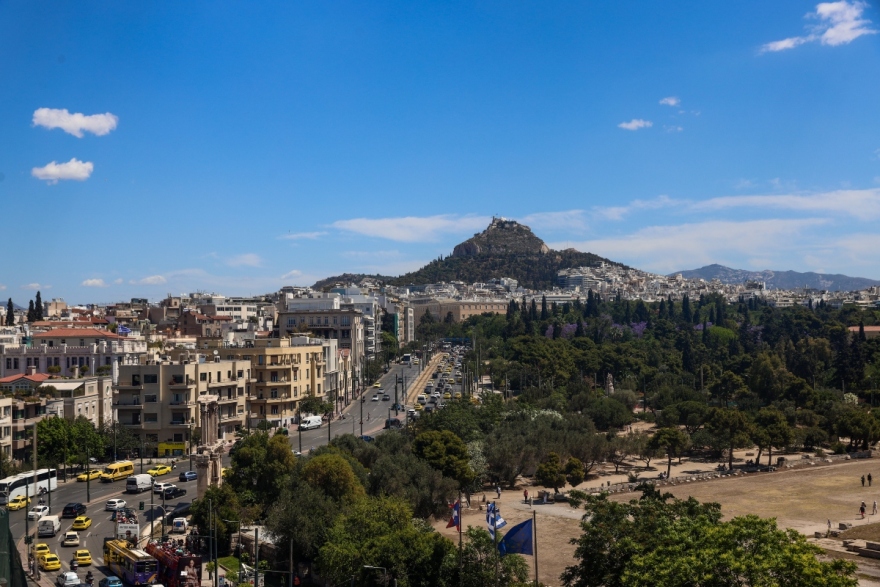 Καιρός: Επιτέλους τέλος με την αφρικανική σκόνη - Γαλάζιος ο ουρανός στην Αττική, δείτε φωτογραφίες