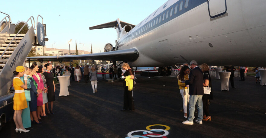 Το επιβλητικό Boeing 727 της Ολυμπιακής στάθμευσε μόνιμα στην Αργυρούπολη - Δείτε φωτογραφίες