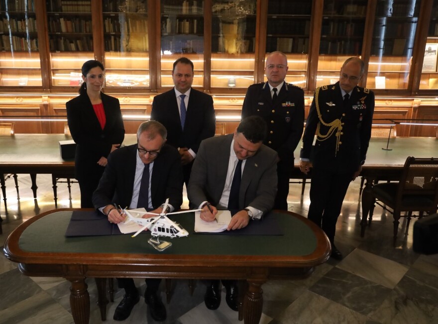 Κικίλιας: Βήμα - βήμα παραδίδουμε το «Αιγίς» - Τρία καινούργια ελικόπτερα στο Πυροσβεστικό Σώμα