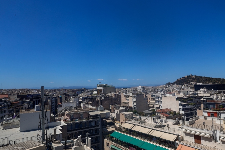 Καιρός: Επιτέλους τέλος με την αφρικανική σκόνη - Γαλάζιος ο ουρανός στην Αττική, δείτε φωτογραφίες