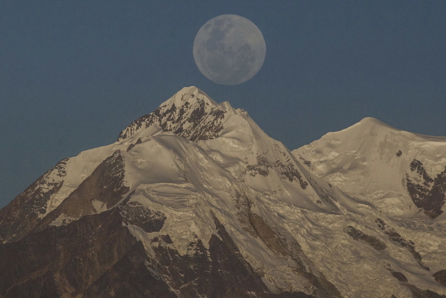 Πανσέληνος Μαΐου 2024: Εντυπωσιακές φωτογραφίες από το «Φεγγάρι των Λουλουδιών»