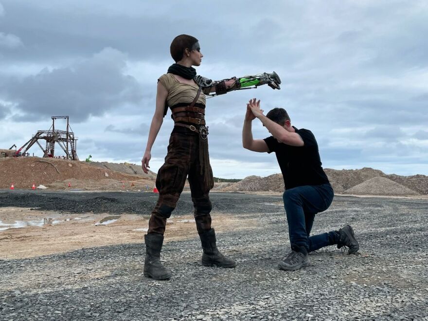 Άνια Τέιλορ Τζόι: Ανέβασε φωτογραφίες από τα γυρίσματα του Furiosa