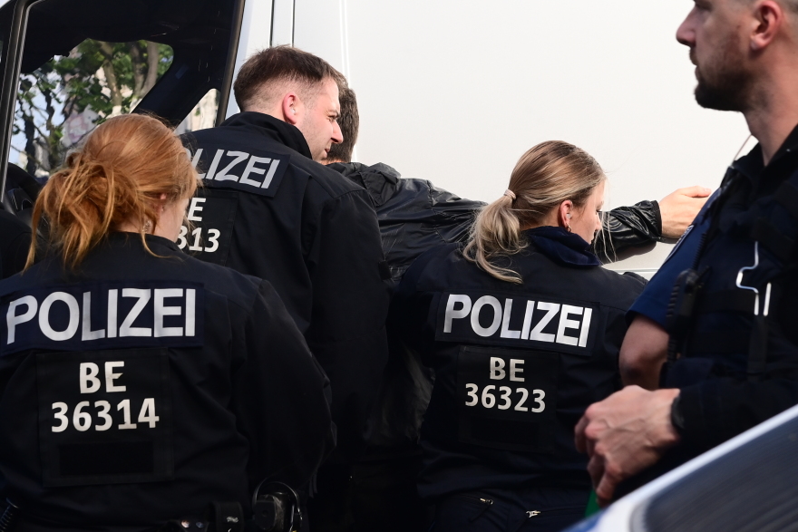 Euroleague: Υπό κράτηση οι Τούρκοι που ήθελαν να μπουν χωρίς εισιτήρια στο γήπεδο - Τραυματίες Έλληνες - Βίντεο, φωτογραφίες 