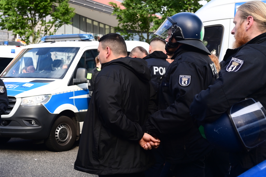 Euroleague: Υπό κράτηση οι Τούρκοι που ήθελαν να μπουν χωρίς εισιτήρια στο γήπεδο - Τραυματίες Έλληνες - Βίντεο, φωτογραφίες 