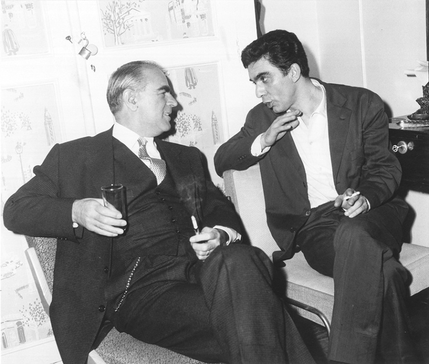 «Οδός Ονείρων»: Οι «αδελφές Τατά» και τα άλλα τραγούδια που γεννήθηκαν από την θρυλική παράσταση του Μάνου Χατζιδάκι